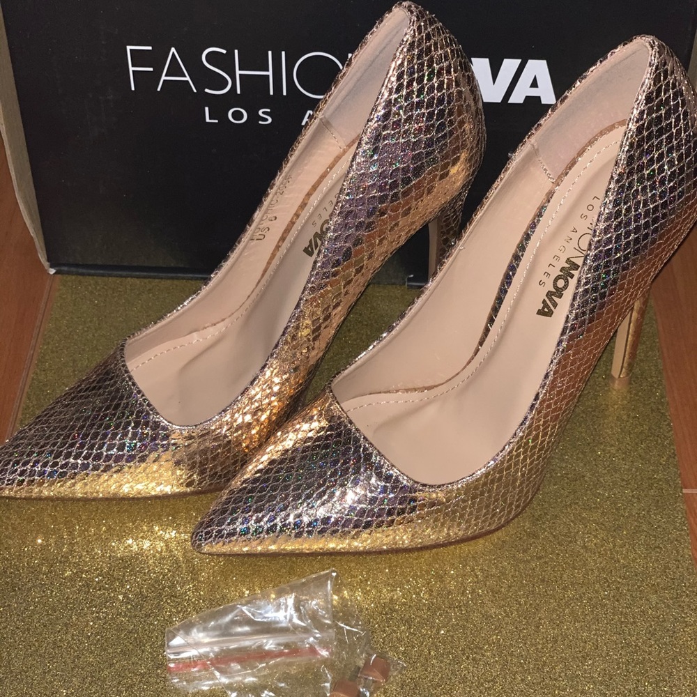ROSE GOLD PUMPS 3x$20